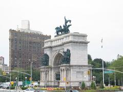 Grand Army Plaza Arch side view