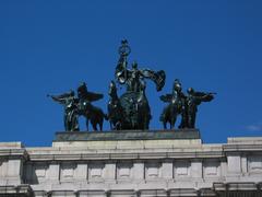 Soldiers' and Sailors' Arch internal statues