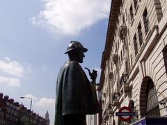 Sherlock Holmes statue in London