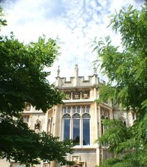 Looking up at Strawberry Hill House from the grounds