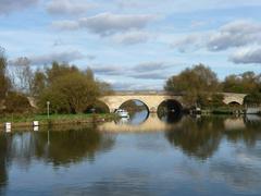 Swinford Bridge on the River Thames