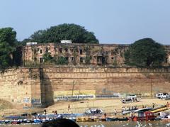 Akbar Fort in Allahabad viewed from the river