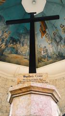 Magellan's Cross in Cebu with tourists