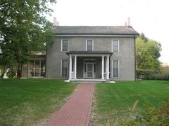 Knapp-Wilson House main entrance