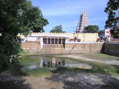 Tiruparamkundram temple complex