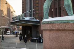 Statue of three blacksmiths in Helsinki by Felix Nylund