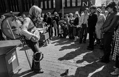 Street music event at Kolmen sepän aukio