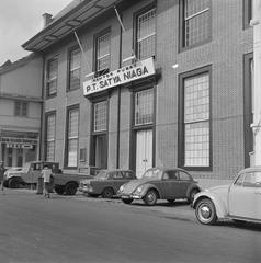 Dubbelpand Toko Merah at the west side of Kali Besar, building facades