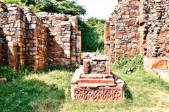 Balban Khan's Tomb & Jamali Kamali mosque