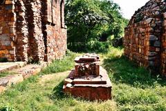 Balban Khan's Tomb and Jamali Kamali Mosque