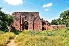 Balban Khan's Tomb and Jamali Kamali mosque