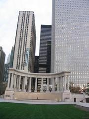 Downtown Chicago skyline with tall skyscrapers