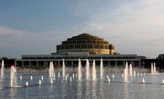 Centennial Hall fountain during afternoon show