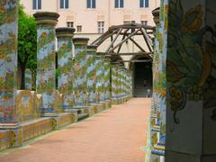 Napoli Santa Chiara exterior view