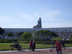 Parc promenade de Mohammedia and Royan Cathedral