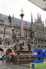 Mariensäule golden statue in Munich