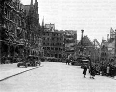 Marienplatz in 1945