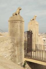 Puertas del Castillo de San Fernando, Alicante