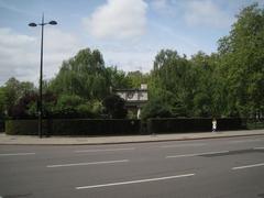 A lodge near Cumberland Gate by Marble Arch, London