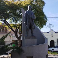 Estatua de José María Morelos en Tehuacán