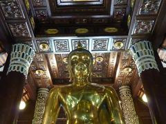 Main Buddha Statue at Wat Lok Molee in Chiang Mai