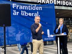 Jan Björklund and Anna Starbrink holding a rally at Sergels Torg in Stockholm