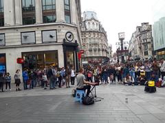 sunny Sunday in London