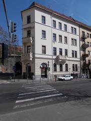 corner building at 4 Alagút Street and 55 Attila Street in Krisztinaváros, Budapest