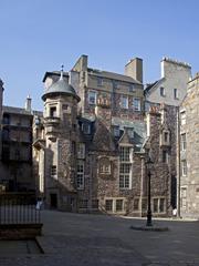 courtyard of Gladstone's Land in Edinburgh