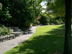 walking path at Bicentennial Capitol Mall State Park