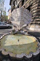 Piazza Barberini Fontana delle Api