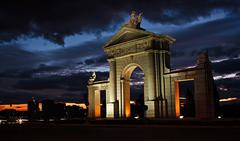 Puerta de San Vicente, Madrid, España