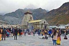 Kedarnath Temple in Uttarakhand surrounded by the Garhwal Himalayas