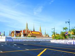 Wat Phra Sri Rattana Satsadaram temple complex in Thailand