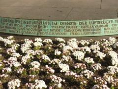 Fuer die Freiheit Berlins monument