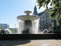 Maximiliansplatz Wittelsbacherbrunnen in Maxvorstadt, Munich