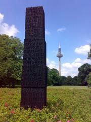 Gedenkstele in Grüneburgpark with Fernsehturm in the background