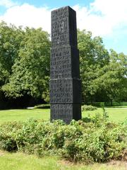 Monument in Grüneburgpark, Frankfurt, commemorating the Grüneburg Palais of the Rothschild family