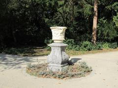 Decorative vase in Grüneburgpark, Frankfurt am Main