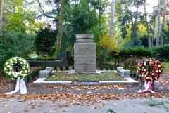 Grabanlage Adolf und Frieda Fischer im Friedhof Melaten, Köln