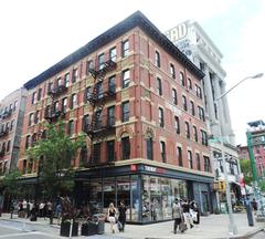 Tenement Museum shop on Orchard and Houston corner