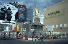 Checkpoint Charlie in Berlin, 1996