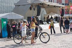 audience enjoying free all-day gig in April 2010 for 2009 bushfire victims support