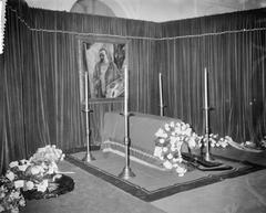 Funeral chapel for Jan Sluyters at Stedelijk Museum, Amsterdam, 1957