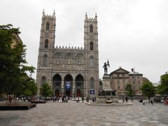 Basilique Notre-Dame de Montréal with Maisonneuve Monument