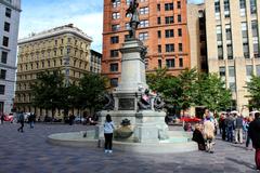 Maisonneuve Monument in Place d'Armes, Montreal