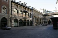 Piazza Mercanti in Milan