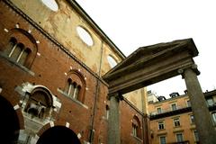 view of Piazza Mercanti in Milan