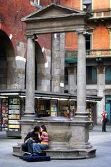 Well in Piazza Mercanti in Milan