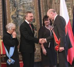 Award ceremony by President Bronisław Komorowski, 2011